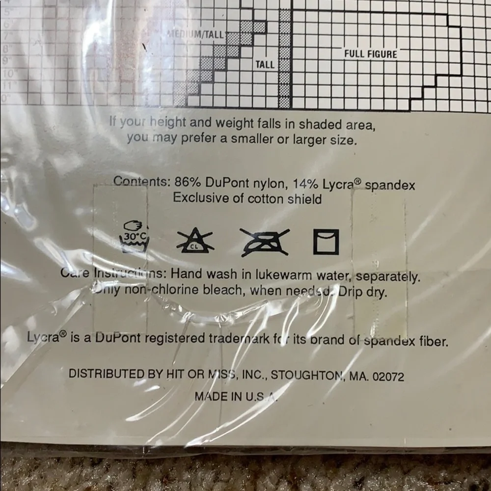 NWT Control Top Lace/Ivory Colored Pantyhose- S/M‎